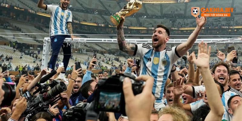 Messi xứng đáng GOAT vì những cống hiến trong bóng đá