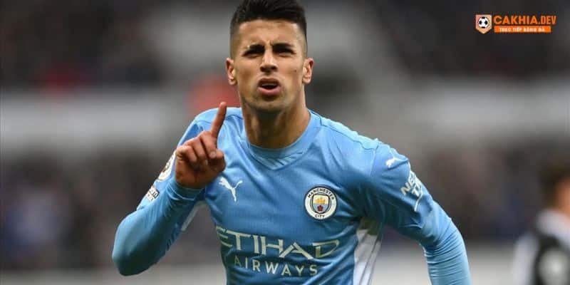 Cancelo là Wing-Back tấn công nguy hiểm nhất